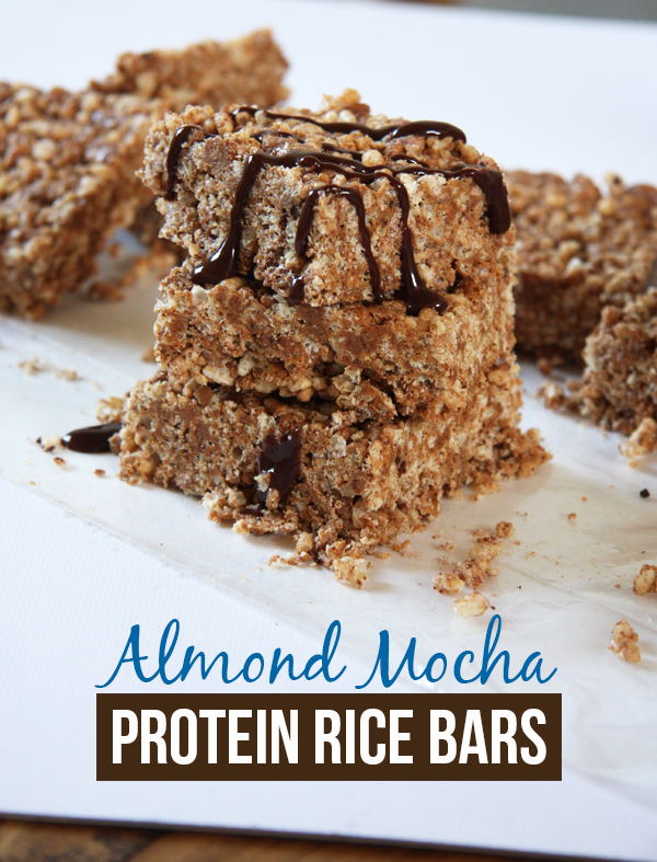 Almond Mocha Protein Rice Bars // 7 ingredients, 8 g protein per bar, and perfect mocha taste I 24 Carrot Life