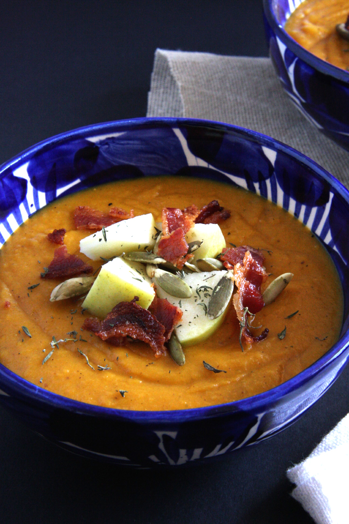 Butternut Squash Soup with Bacon Croutons // 24 Carrot Life #dairyfree #glutenfree #paloe