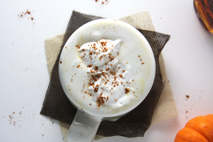 Coffee Free Maple Pumpkin Spice Latte // 24 Carrot Life #psl #caffeinefree #healthy #vegan