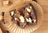 Three Ingredient Snickers Cups // 24 Carrot Life #snickers #chocolate #caramel #cleaneating