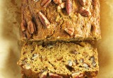 Butternut Squash Apple Bread- this bread is moist, flavorful, healthy, AND it uses seasonal ingredients // 24 Carrot Life #apple #butternutsquash #quickbread